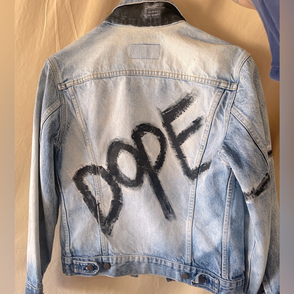 LEVI DENIM JACKET